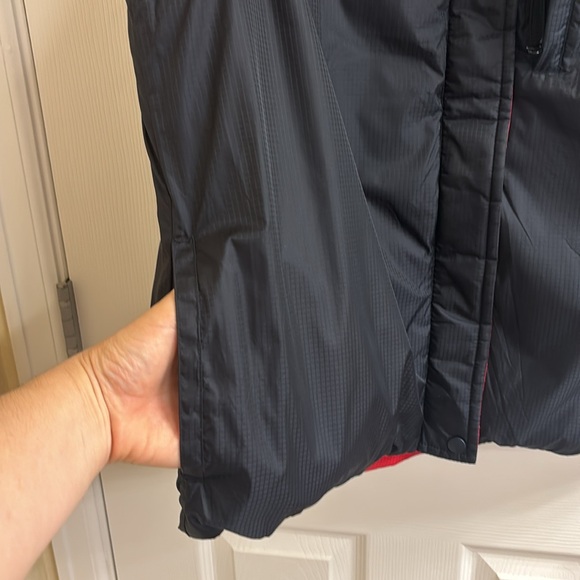 Lands End reversible puffer vest - Picture 4 of 6
